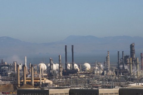 Chevron Refinery Flaring Events Raise Air Pollution Concerns